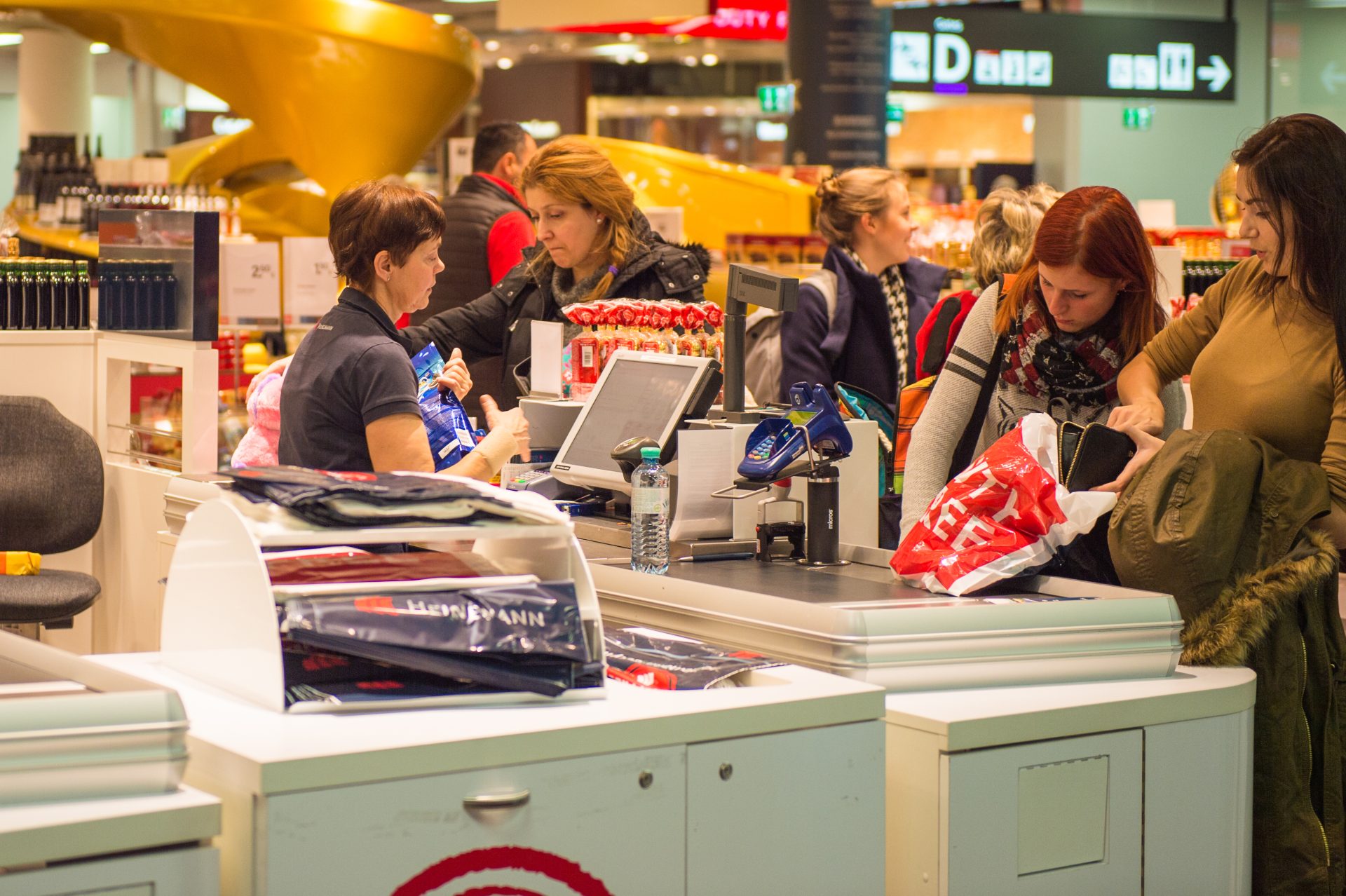 7 Ways to Maximize Retail Staff Productivity - Operations and Standards